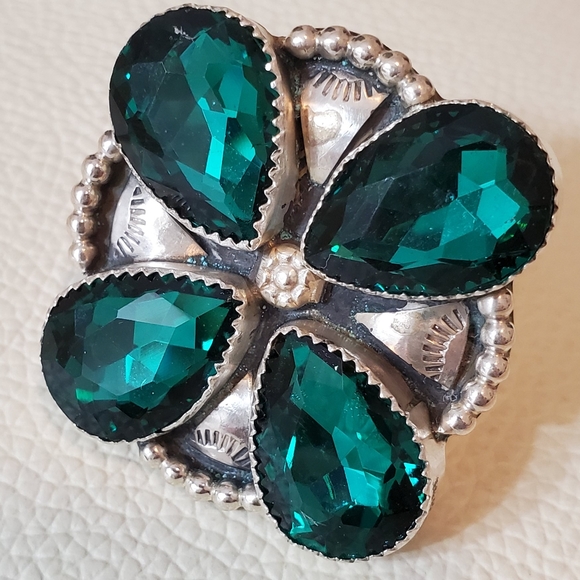 Sterling / Crystal Ring - Picture 3 of 4